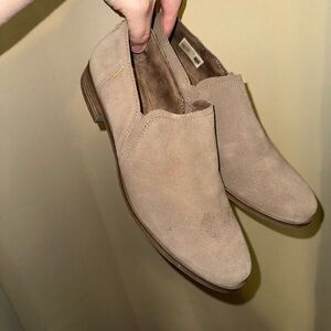 TOMS Shaye suede women's boots in desert taupe size 10